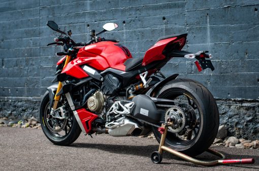 2020-Ducati-Streetfighter-V4-S-Jensen-Beeler-03