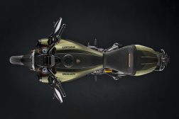 2021-Ducati-Diavel-1260-Lamborghini-10