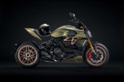 2021-Ducati-Diavel-1260-Lamborghini-11