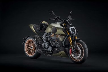 2021-Ducati-Diavel-1260-Lamborghini-12