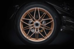 2021-Ducati-Diavel-1260-Lamborghini-15