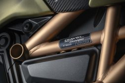 2021-Ducati-Diavel-1260-Lamborghini-17
