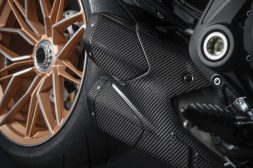 2021-Ducati-Diavel-1260-Lamborghini-18