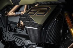 2021-Ducati-Diavel-1260-Lamborghini-19