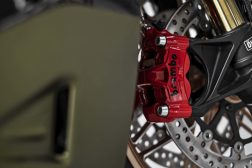 2021-Ducati-Diavel-1260-Lamborghini-75