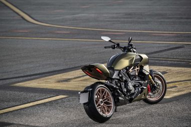 2021-Ducati-Diavel-1260-Lamborghini-79