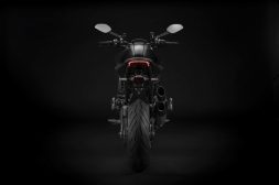 2021-Ducati-Monster-04