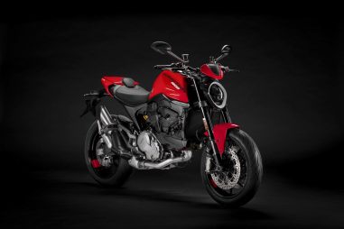 2021-Ducati-Monster-Plus-11