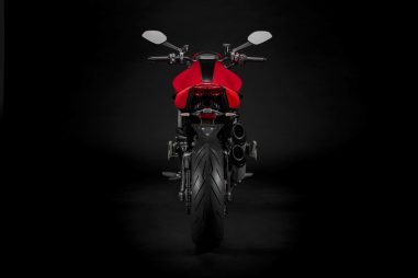 2021-Ducati-Monster-Plus-22