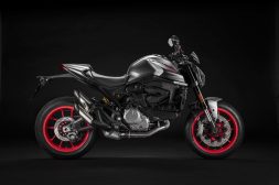2021-Ducati-Monster-Plus-26