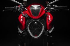2021-Ducati-Monster-Plus-35