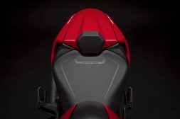 2021-Ducati-Monster-Plus-42
