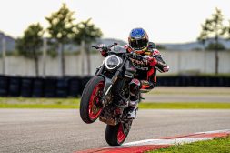 2021-Ducati-Monster-Plus-75