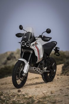 2023-Ducati-DesertX-press-launch-05