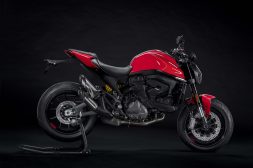 2023-Ducati-Monster-SP-07