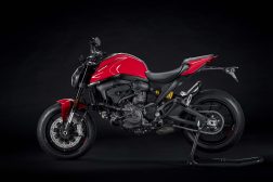 2023-Ducati-Monster-SP-08