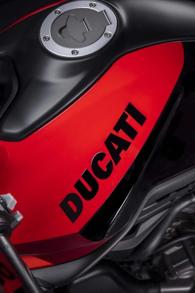 2023-Ducati-Monster-SP-39