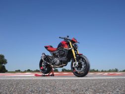 2023-Ducati-Monster-SP-57