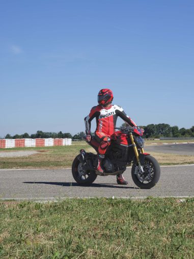 2023-Ducati-Monster-SP-63