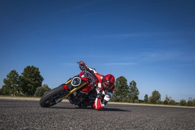 2023-Ducati-Monster-SP-74
