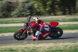 2023-Ducati-Monster-SP-77