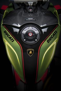 Ducati-Streetfighter-V4-Lamborghini-42